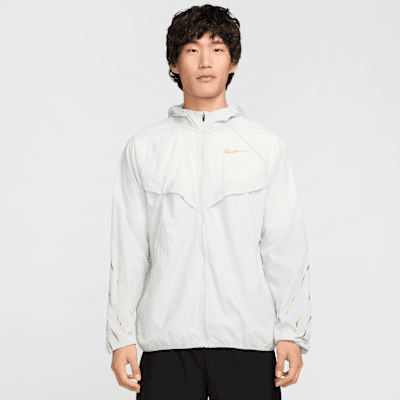 Nike x Jakob Men's Water-Repellent Running Jacket. Nike LU